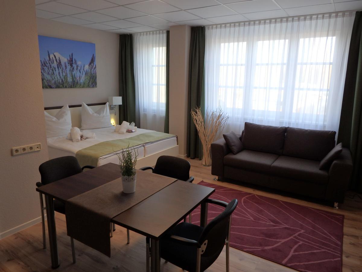 Garni Hotel Lavendelhof Nauen Bagian luar foto